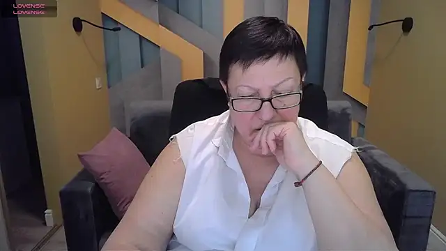 BarbaraTurners online show from February 3, 2025, 10:21 pm