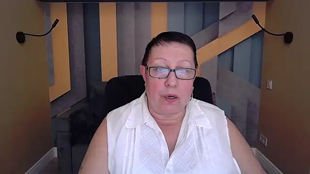 BarbaraTurners online show from November 10, 2025, 7:30 pm