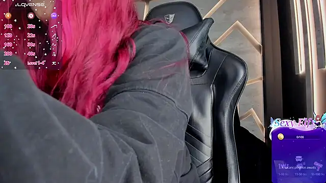 Snapshot of LindseyFerrer chatting on January 11, 2025, 11:12 am LindseyFerrer online show from January 11, 2025, 11:12 am