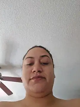 Snapshot of honeeyyy_pot chatting on November 9, 2025, 9:19 pm honeeyyy pot online show from November 9, 2025, 9:19 pm