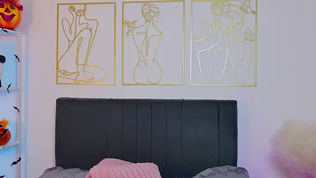 Snapshot of summer_holiday chatting on October 22, 2025, 5:07 am summer holiday online show from October 22, 2025, 5:07 am