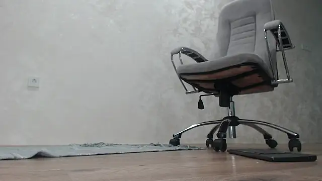 Snapshot of msicebabyxxx chatting on June 5, 2026, 6:52 am msicebabyxxx online show from June 5, 2026, 6:52 am