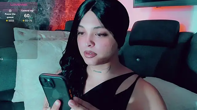 Snapshot of Emmaa_Saenz_ chatting on June 7, 2026, 11:54 pm Emmaa Saenz online show from June 7, 2026, 11:54 pm