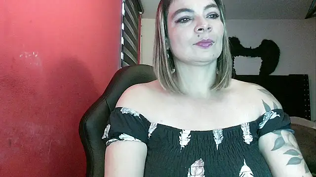 Snapshot of charlotedoll chatting on February 15, 2026, 9:25 pm charlotedoll online show from February 15, 2026, 9:25 pm