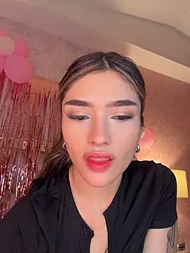 Arianavillada online show from May 5, 2026, 3:31 am