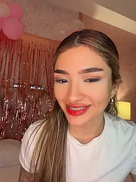 Arianavillada online show from May 4, 2026, 4:27 am