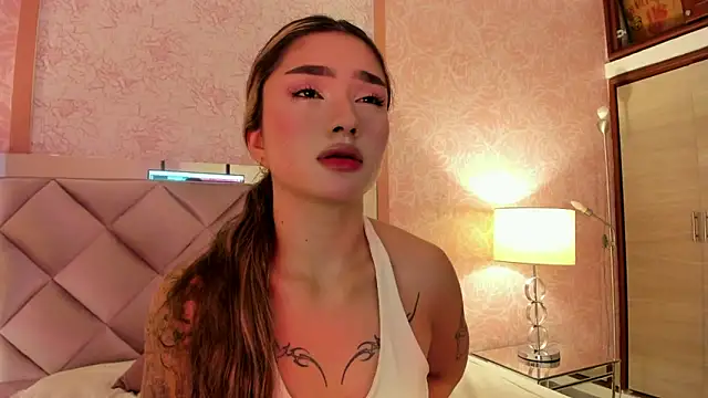 Snapshot of Arianavillada chatting on November 14, 2025, 3:43 am Arianavillada online show from November 14, 2025, 3:43 am