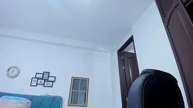 kamila lopez online show from November 22, 2025, 9:57 pm