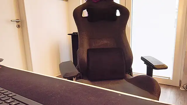 Hot ToyBoy6974 online show from December 14, 2024, 12:11 pm