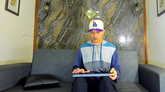 liam genner  online show from February 15, 2025, 7:28 pm