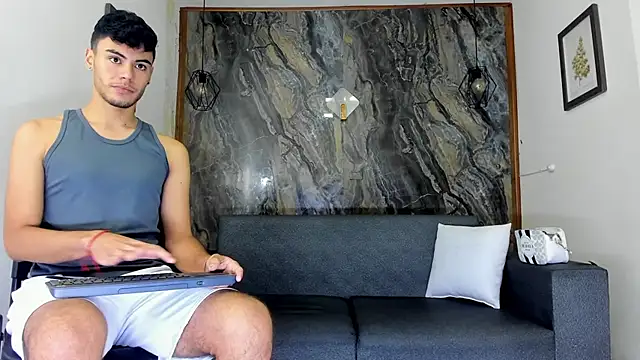 liam genner  online show from February 20, 2025, 7:41 pm