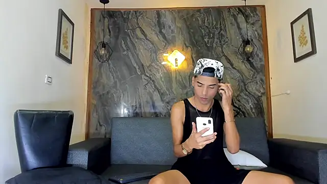 liam genner  online show from February 26, 2025, 7:53 pm