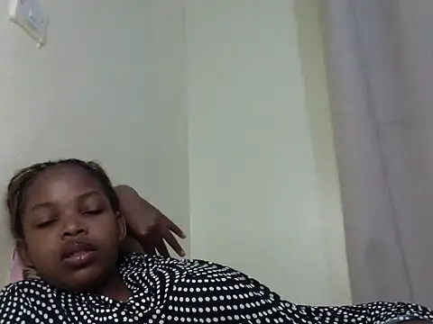 Snapshot of queen-sasha chatting on July 12, 2026, 9:43 am queen-sasha online show from July 12, 2026, 9:43 am