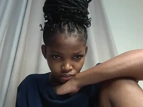 Snapshot of queen-sasha chatting on August 9, 2026, 1:06 pm queen-sasha online show from August 9, 2026, 1:06 pm