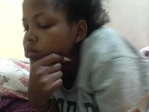 Snapshot of queen-sasha chatting on February 7, 2026, 6:54 am queen-sasha online show from February 7, 2026, 6:54 am