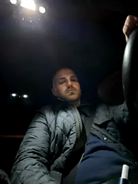 parallelo990 online show from October 24, 2025, 9:47 pm