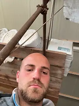 parallelo990 online show from October 22, 2025, 1:21 pm