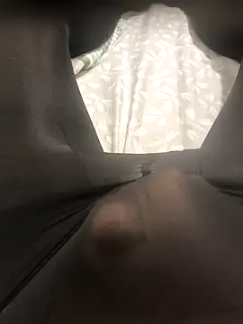 Snapshot of neasss310 chatting on October 4, 2025, 11:12 am neasss310 online show from October 4, 2025, 11:12 am