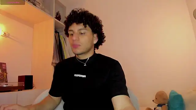 Snapshot of Curlblue chatting on November 25, 2025, 3:51 am Curlblue online show from November 25, 2025, 3:51 am