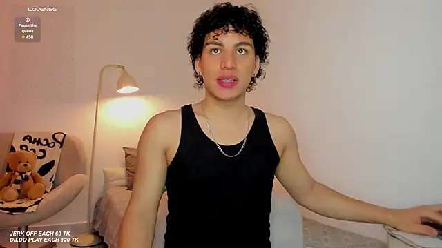 Snapshot of Curlblue chatting on November 4, 2025, 1:09 am Curlblue online show from November 4, 2025, 1:09 am