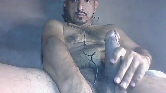 Snapshot of peloton10 chatting on November 5, 2025, 12:47 am peloton10 online show from November 5, 2025, 12:47 am