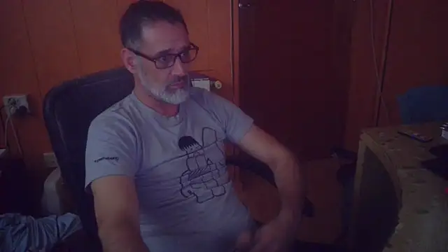 Snapshot of Lia_Y_PatrickX chatting on October 10, 2025, 12:55 am Lia Y PatrickX online show from October 10, 2025, 12:55 am