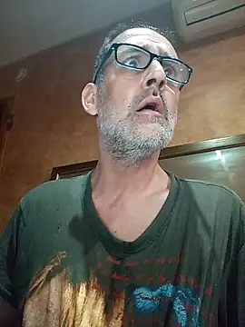 Snapshot of Lia_Y_PatrickX chatting on March 17, 2026, 3:42 am Lia Y PatrickX online show from March 17, 2026, 3:42 am