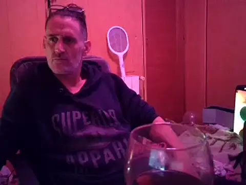 Snapshot of Lia_Y_PatrickX chatting on November 30, 2025, 12:22 am Lia Y PatrickX online show from November 30, 2025, 12:22 am