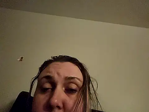 Snapshot of CurvySquirter69 chatting on March 27, 2026, 8:11 am CurvySquirter69 online show from March 27, 2026, 8:11 am
