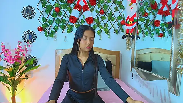 Snapshot of kinkysweet__ chatting on December 5, 2025, 1:43 pm kinkysweet online show from December 5, 2025, 1:43 pm