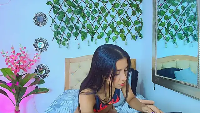 kinkysweet   online show from May 12, 2026, 9:21 pm
