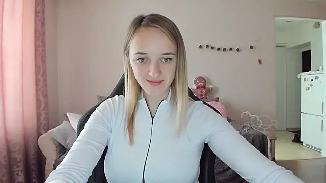 Snapshot of RouseReed chatting on November 19, 2025, 7:52 am RouseReed online show from November 19, 2025, 7:52 am