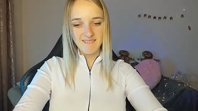 Snapshot of RouseReed chatting on November 16, 2025, 1:05 pm RouseReed online show from November 16, 2025, 1:05 pm