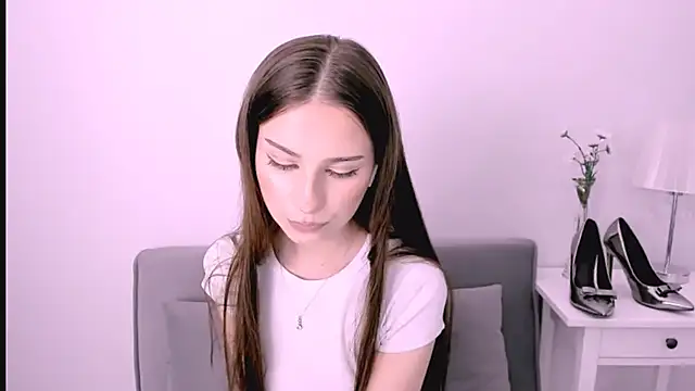 EmilyDarling online show from April 30, 2026, 8:57 pm
