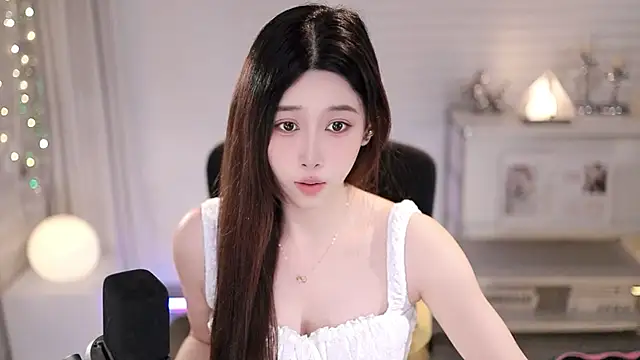 Snapshot of SleepArtist chatting on July 29, 2026, 8:13 am SleepArtist online show from July 29, 2026, 8:13 am
