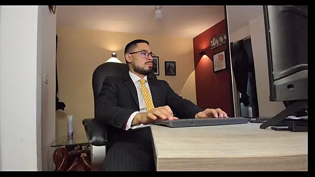 Snapshot of thesexlawyer1 chatting on December 5, 2025, 4:11 am thesexlawyer1 online show from December 5, 2025, 4:11 am