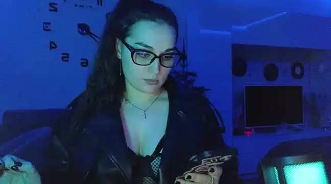 me lissa sun13 online show from December 26, 2024, 4:43 am