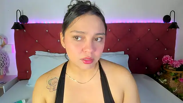 Abril Gomez06 online show from December 2, 2025, 7:59 pm