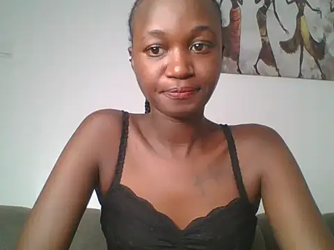 Snapshot of MissLilly1 chatting on June 7, 2026, 10:42 am MissLilly1 online show from June 7, 2026, 10:42 am