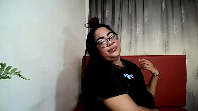 Indian Lola00 online show from February 14, 2025, 9:32 pm