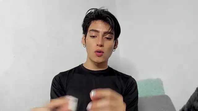 Snapshot of sebas_rose chatting on December 14, 2024, 2:00 am sebas rose online show from December 14, 2024, 2:00 am