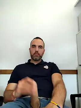 Snapshot of leon3875 chatting on January 21, 2025, 3:32 pm leon3875 online show from January 21, 2025, 3:32 pm