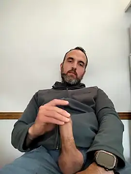 Snapshot of leon3875 chatting on December 22, 2025, 3:23 pm leon3875 online show from December 22, 2025, 3:23 pm