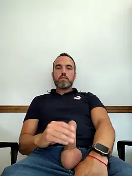 Snapshot of leon3875 chatting on February 2, 2026, 3:22 pm leon3875 online show from February 2, 2026, 3:22 pm