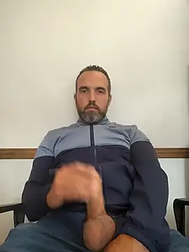 Snapshot of leon3875 chatting on February 4, 2026, 3:40 pm leon3875 online show from February 4, 2026, 3:40 pm