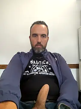 Snapshot of leon3875 chatting on February 6, 2026, 3:30 pm leon3875 online show from February 6, 2026, 3:30 pm