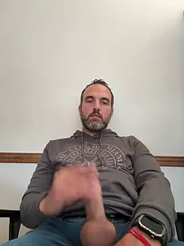 Snapshot of leon3875 chatting on March 4, 2026, 3:31 pm leon3875 online show from March 4, 2026, 3:31 pm