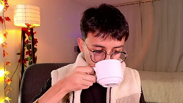 Snapshot of Mr_evan1 chatting on February 4, 2025, 2:32 pm Mr evan1 online show from February 4, 2025, 2:32 pm