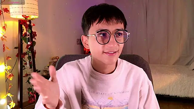 Snapshot of Mr_evan1 chatting on February 17, 2025, 1:22 pm Mr evan1 online show from February 17, 2025, 1:22 pm