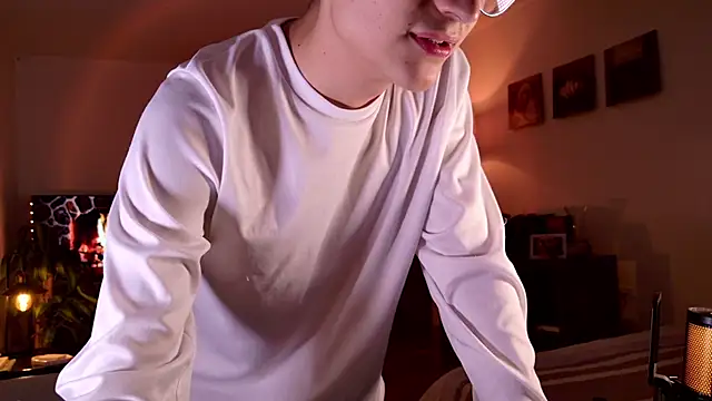 Snapshot of Mr_evan1 chatting on October 20, 2025, 4:51 pm Mr evan1 online show from October 20, 2025, 4:51 pm